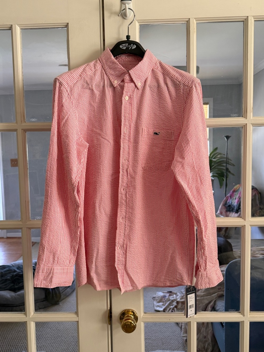 Vineyard Vines Red and White Stripe Seersucker Button-Down Shirt Medium